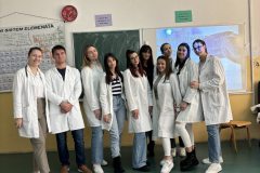 IMG-fab9ec9972513d6d65668c4dd23f28ec-V